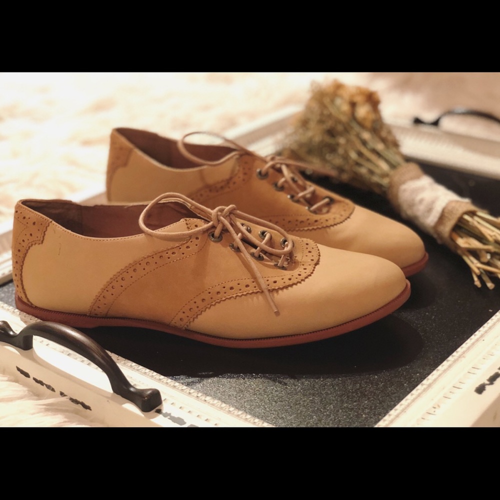 Sperry Leather Saddle Shoes